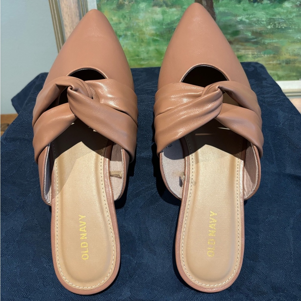 Old Navy Knotted Mules